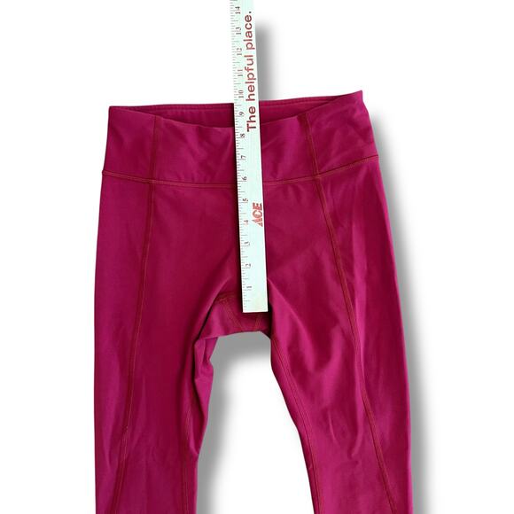 Lululemon Athletica Scalloped Reflective‎ Luxtreme Leggings Size 4 Red Gym - Picture 5 of 10